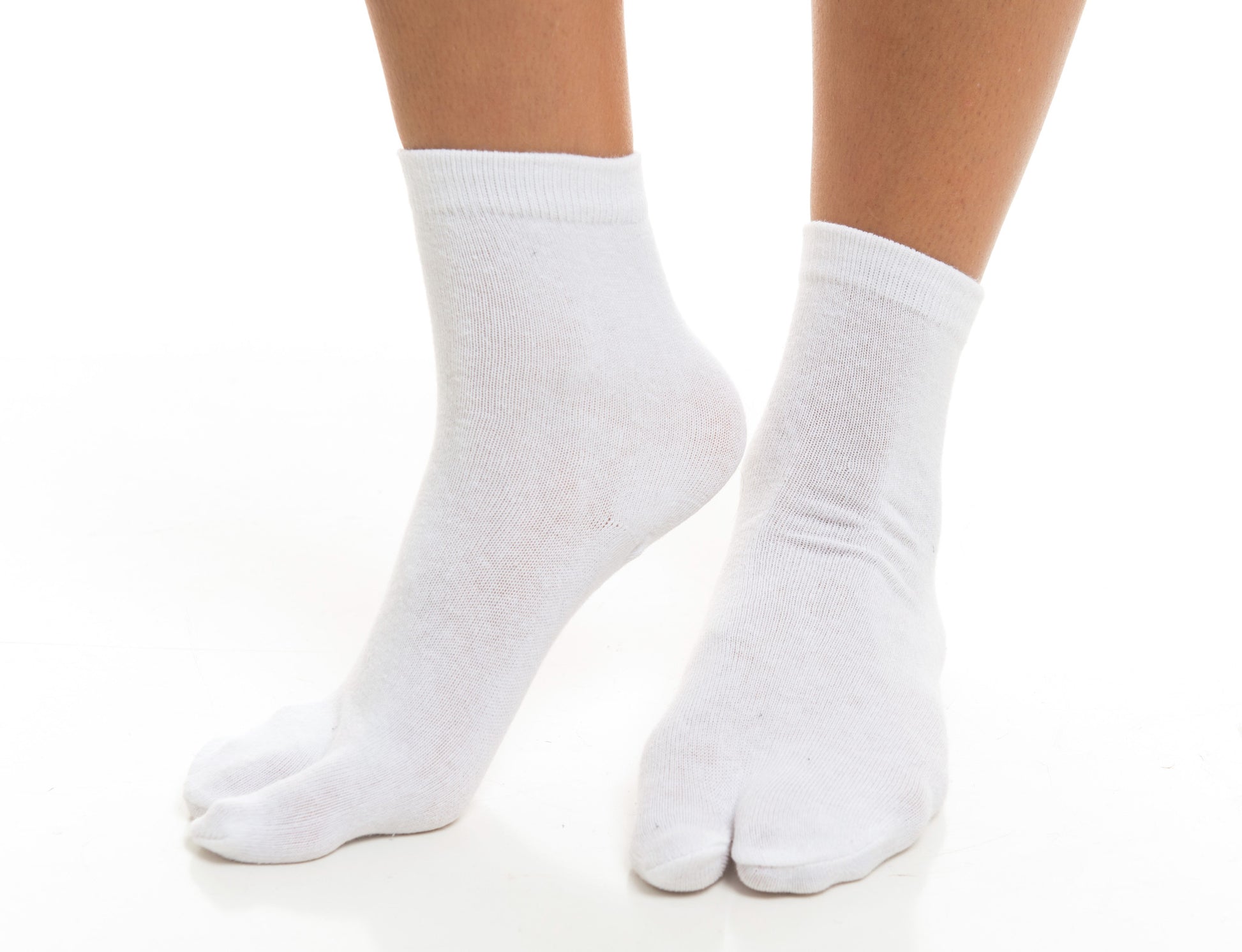 1 Pair - V-Toe Flip Flop Tabi Socks - White Solid Casual – V-Toe Socks, Inc