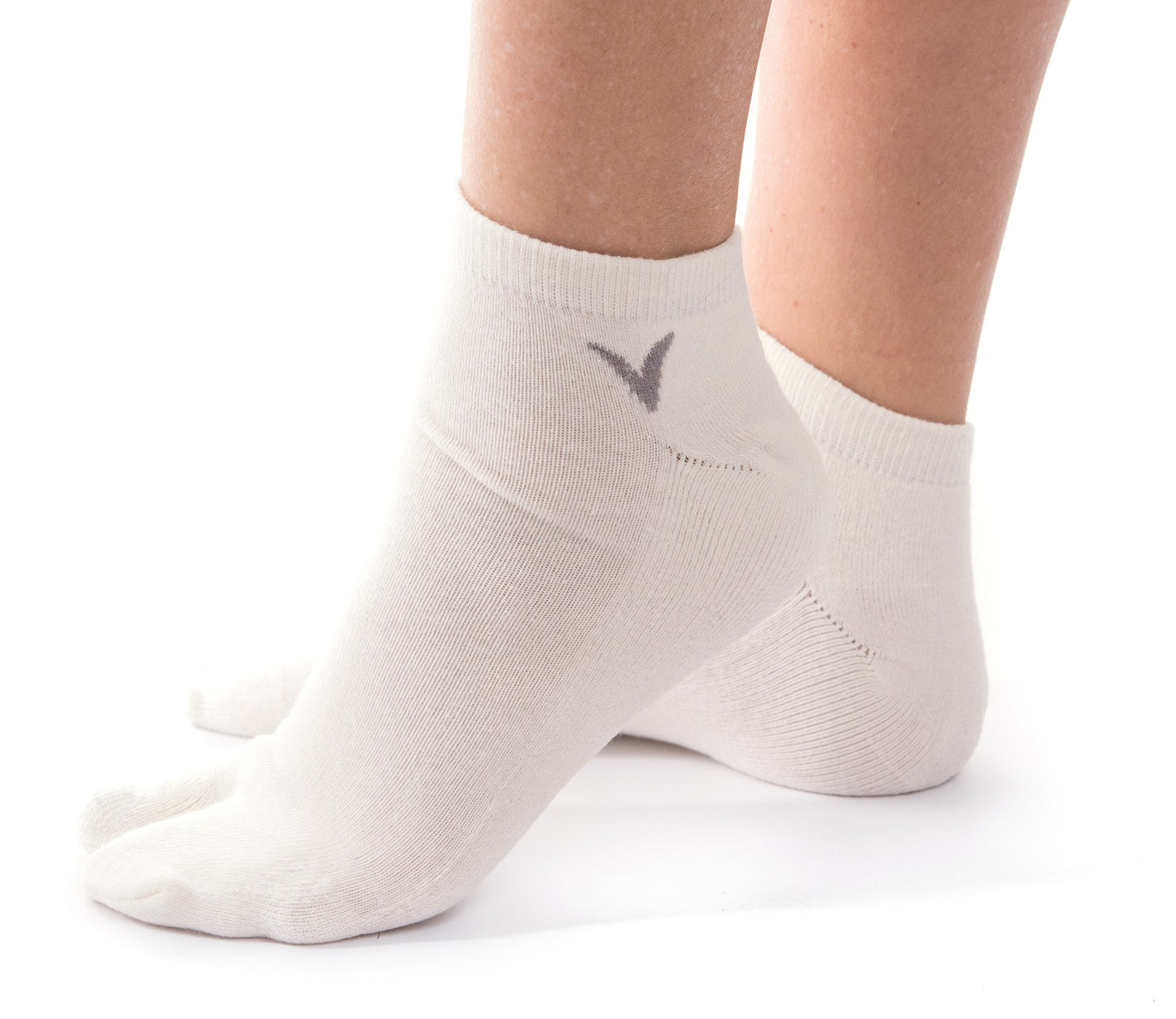 V-Toe White Ankle Flip Flop Tabi Athletic Socks